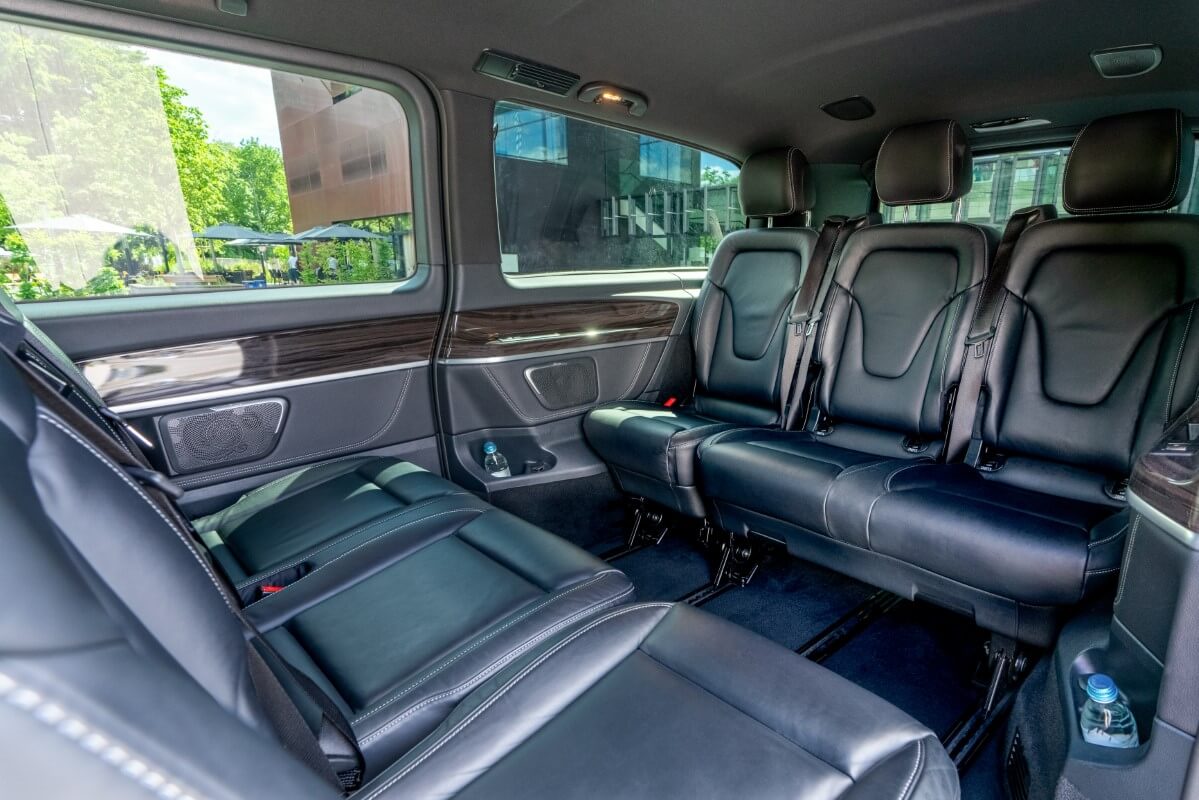 Minivan Mercedes V300d 4matic interior back.